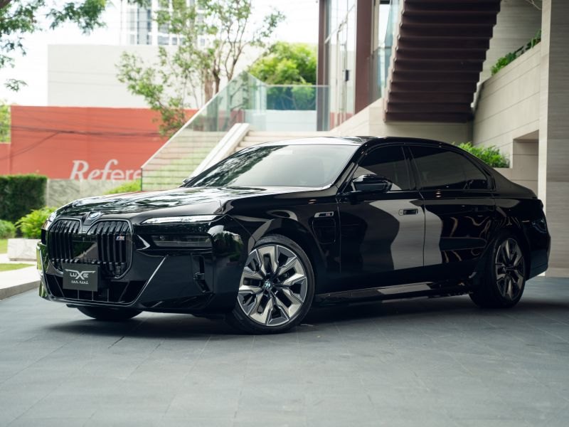BMW 7 Series M760e