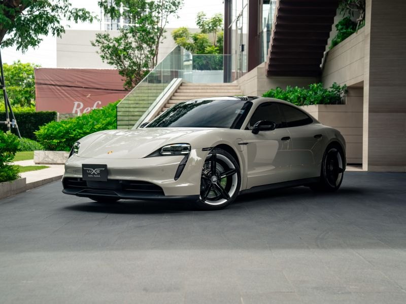 Porsche Taycan 4S